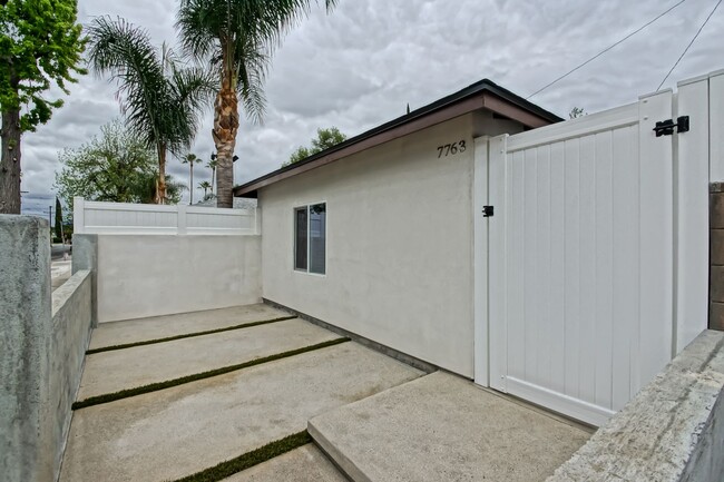 NEWLY BUILT, LUXURIOUS & BRIGHT, 1BR1BA AD... - NEWLY BUILT, LUXURIOUS & BRIGHT, 1BR1BA AD... Casa