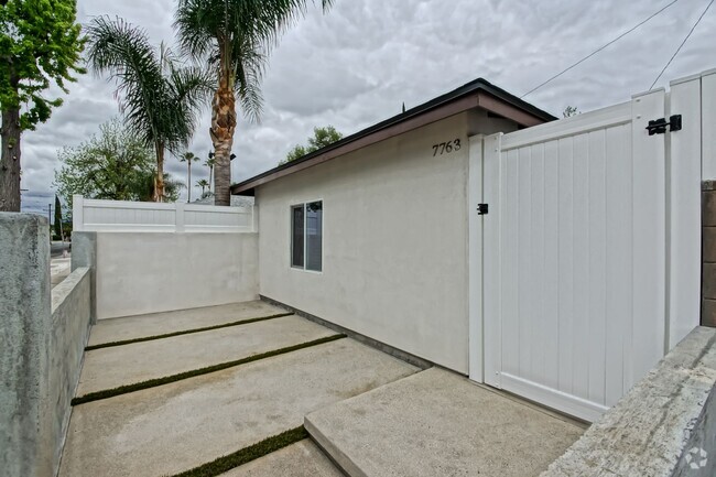 Building Photo - NEWLY BUILT, LUXURIOUS & BRIGHT, 1BR1BA AD... Rental