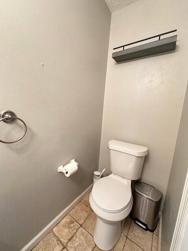 1/2 Bathroom
