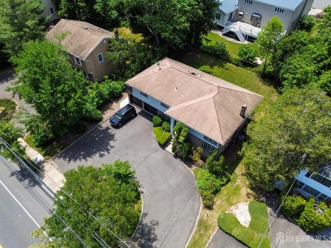 Photo - 828 Mountain Ave