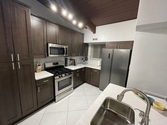 Building Photo - 11328 Cherry Hill Rd Unit 320 Rental
