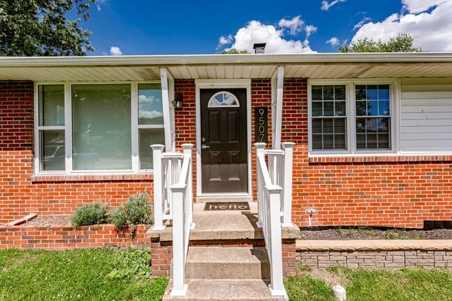 Building Photo - 9507 Stockbridge Dr Rental