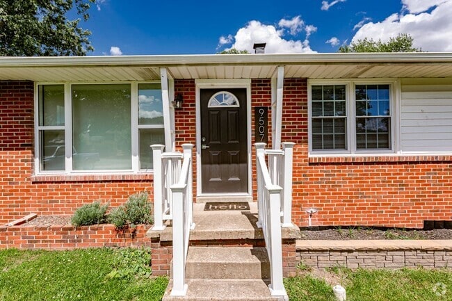 Building Photo - 9507 Stockbridge Dr Rental