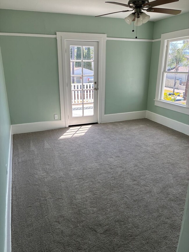 Building Photo - 4874-4876 Palm Avenue Unit 4876