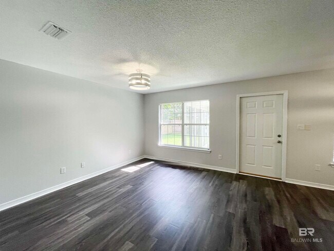 Photo - 117 Kemper Ln