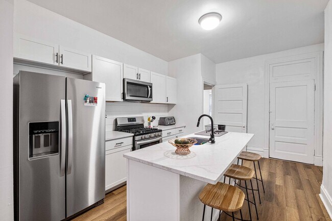 Building Photo - 2230 Tilbury Ave Unit Floor 1 Rental