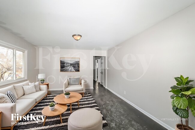 Photo - 2531 Boulevard Pl