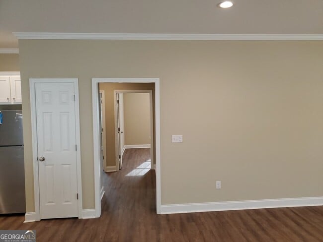 Photo - 1033 Clifton Ct
