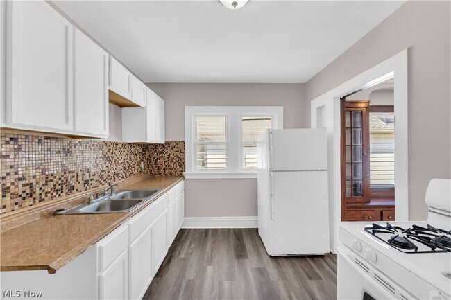 Photo - 10602 Langton Ave Unidad 2/UP