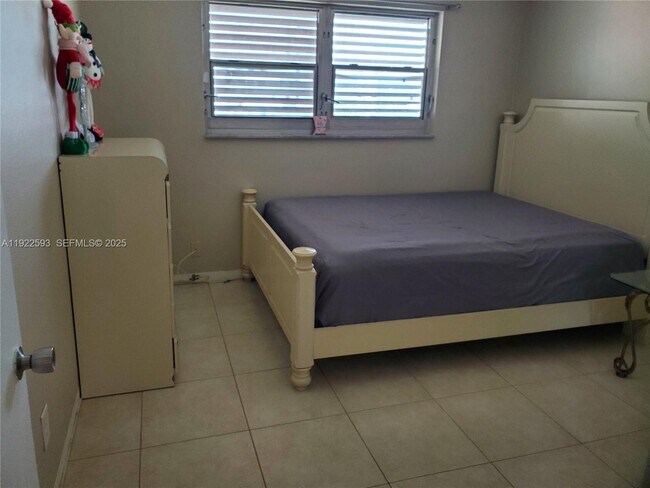 Photo - 1450 Atlantic Shores Blvd Unit 317