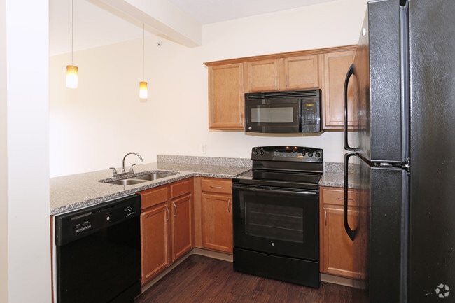 1BR, 1BA - 730 SF (Standard)