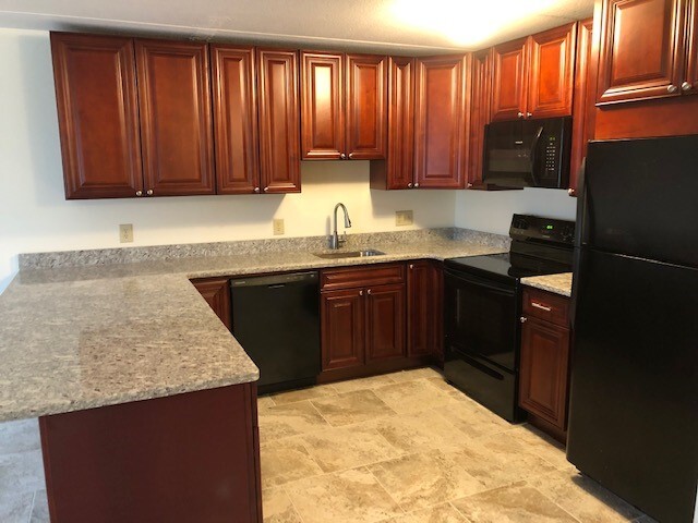 Building Photo - 46 Cochituate Rd Unit 304