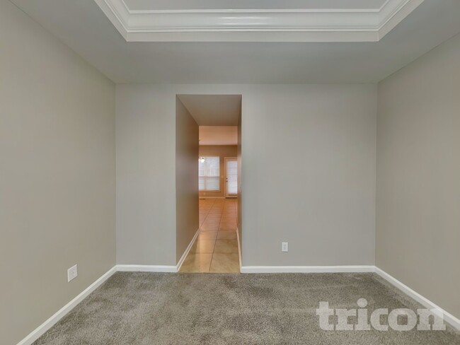 Photo - 528 Antebellum Ct