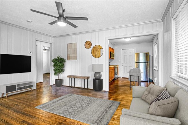 Photo - 3447 Pierce St