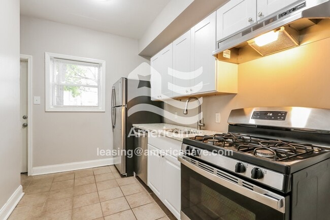 Photo - 330 N Robinson St