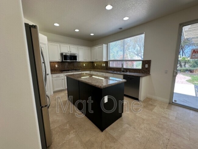 Photo - 7 Shea Ridge