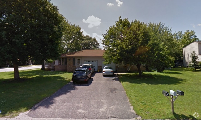 Building Photo - 7929 France Avenue North Unit 7929 Rental
