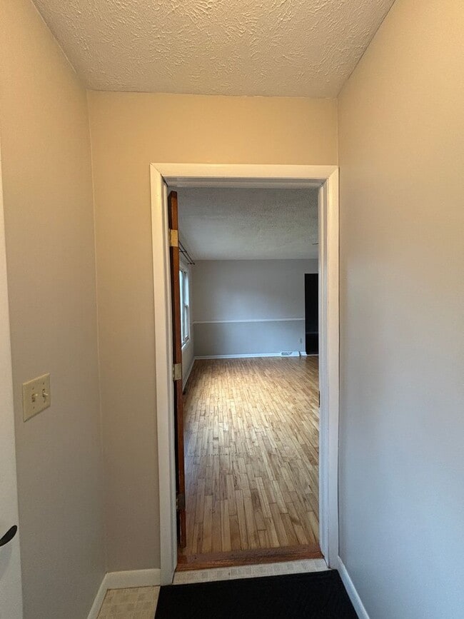 414 E Main St