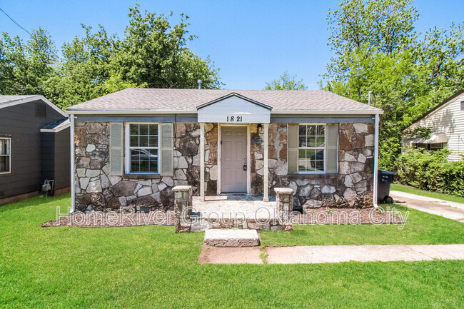 Photo - 1821 N Page Ave House