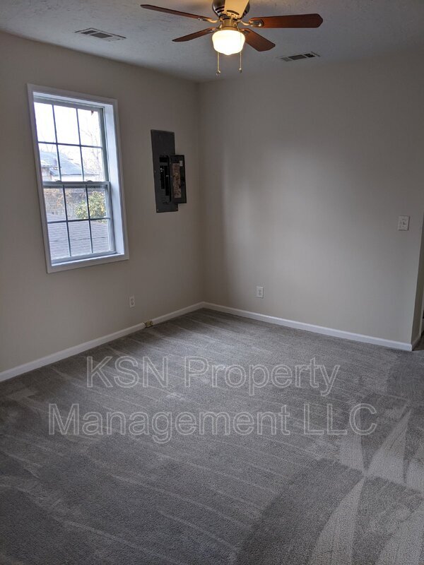 Photo - 1124 Collins St Unit Upper