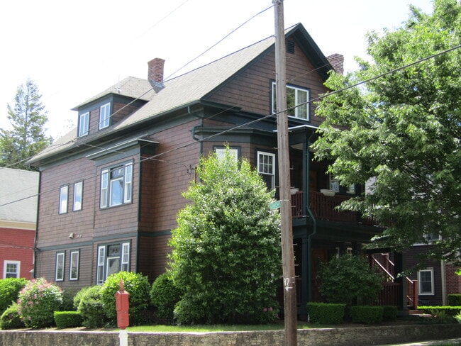 Photo - 561 Hope St