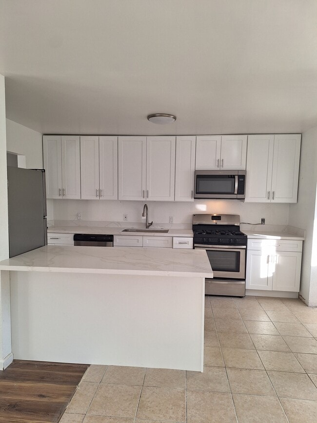 Photo - 1835 N Ave 53 Unidad A