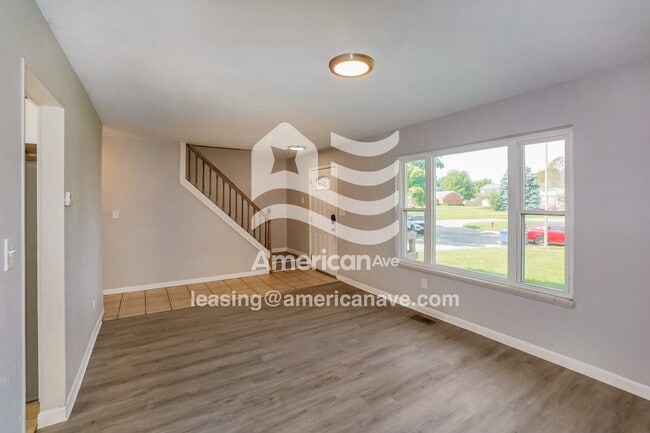 Photo - 2213 Dahlia Cir