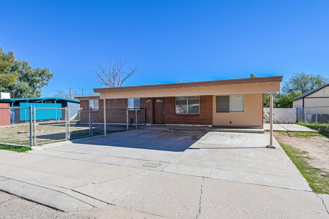 Building Photo - 4874 E 28th St Rental