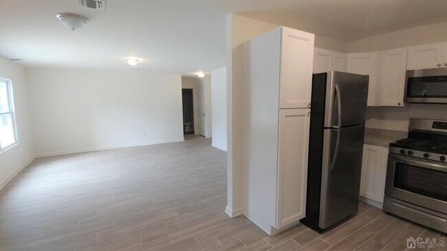 Photo - 503-511 Marlboro Rd Unit A