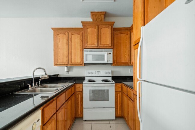 Photo - 3036 Scottland Dr