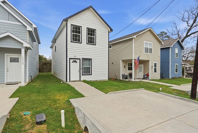 Photo - 16680 E Ivanhoe St