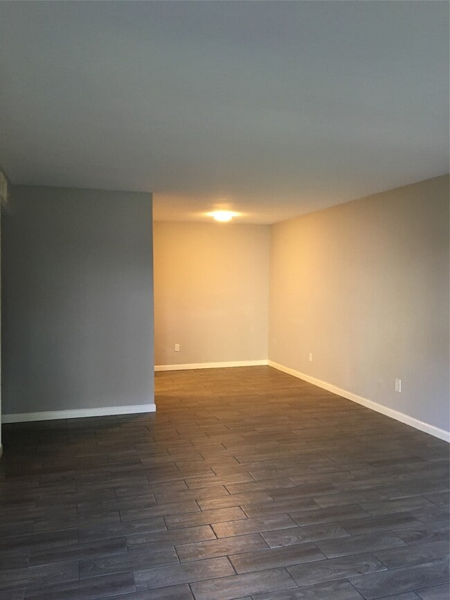 Photo - 5625 Antoine Dr Unit 1005