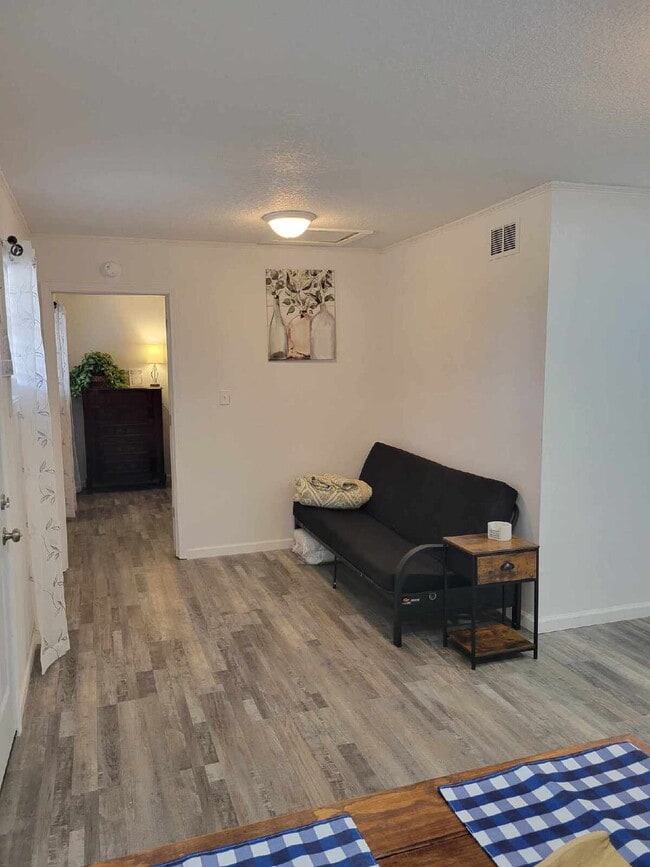 Photo - 1 bedroom in a 5 plex in Leakesville Unit 2