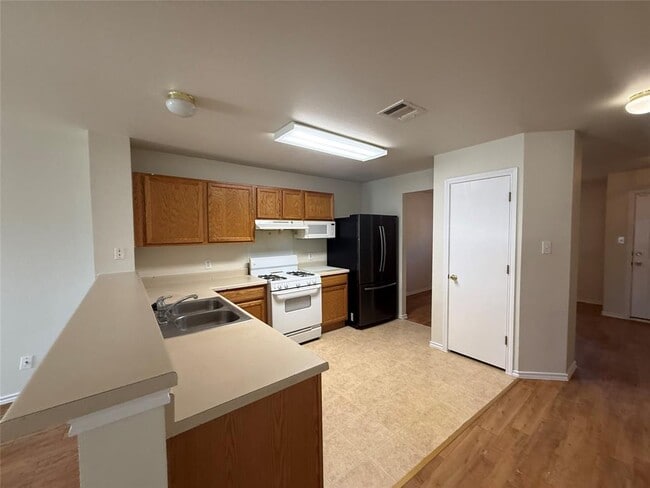 Photo - 241 Carriage Way