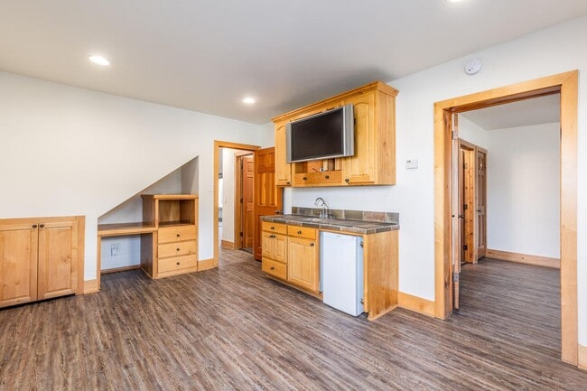 Old Town GEM Just 1 Block from PCMR! - Old Town GEM Just 1 Block from PCMR!