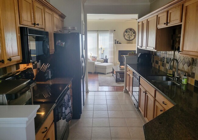 Photo - 17752 Delmas Dr