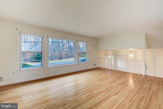 Photo - 8110 Whittier Blvd