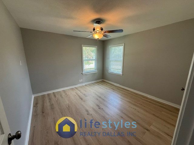Photo - 716 Faulkner Ln