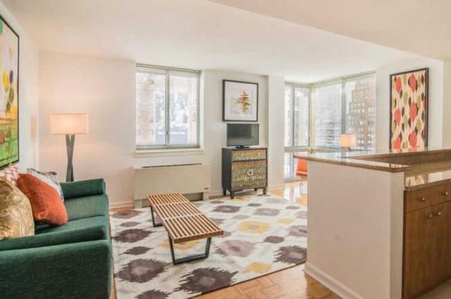 475 9th Ave Unit 12S