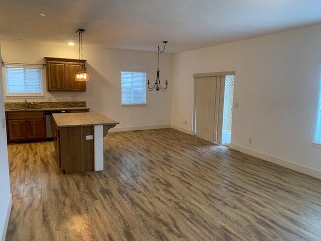 Photo - 4 Bed/2.5 Bath Single Family Home in SE Bend