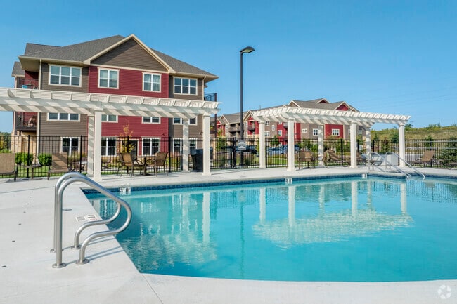 Saltwater Pool - Now OPEN! - The Terraces of Windsor Crossing Rental