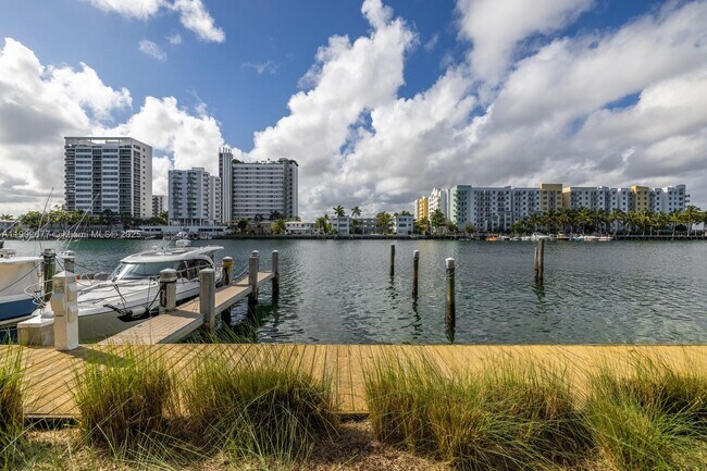 Photo - 7928 East Dr Unit 106