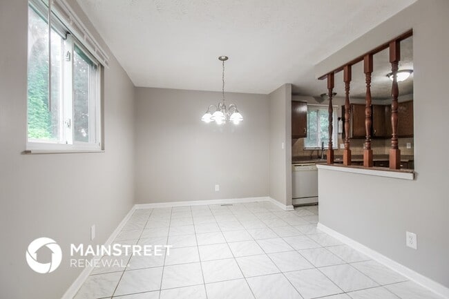 Photo - 1379 Robin Hill Dr