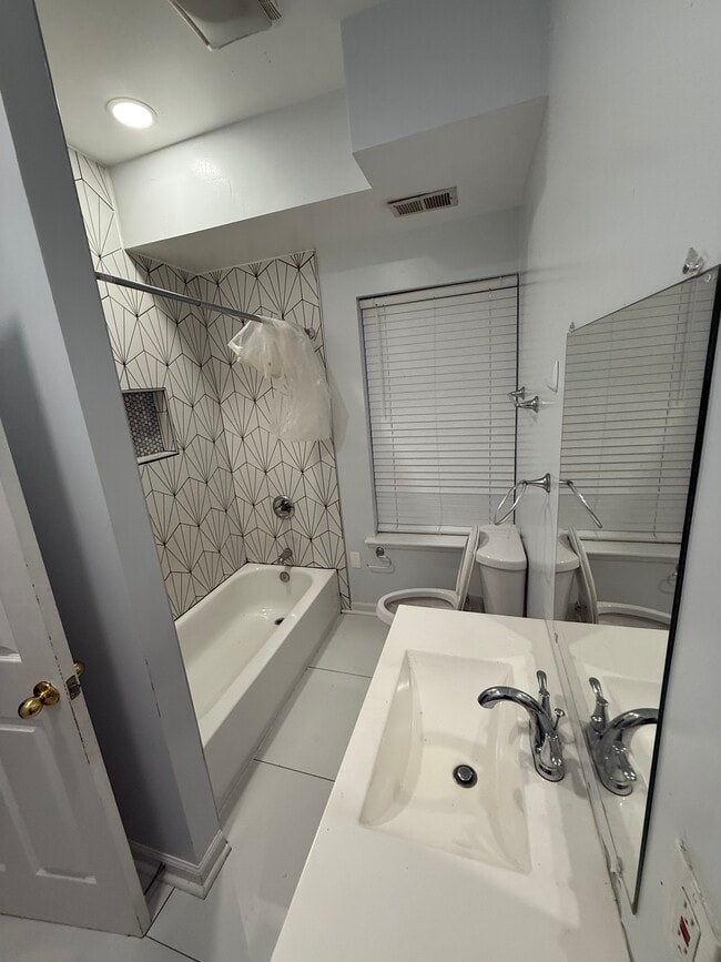 Photo - 4901 Oglethorpe St