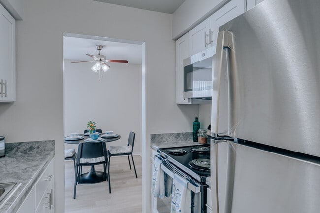 Photo - Canterbury Square