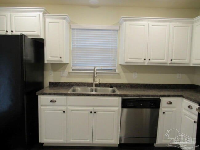 Photo - 279 Cottage View Dr