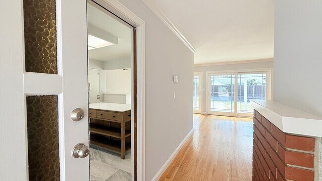 Photo - 1771 Lynwood Dr