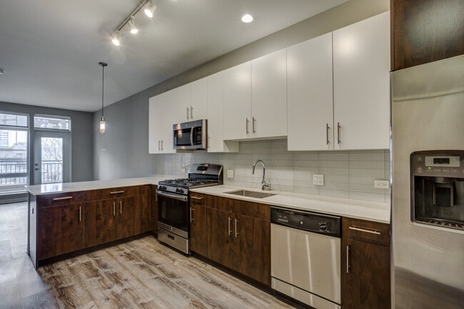 Photo - 851 W Grand Ave Unit 302