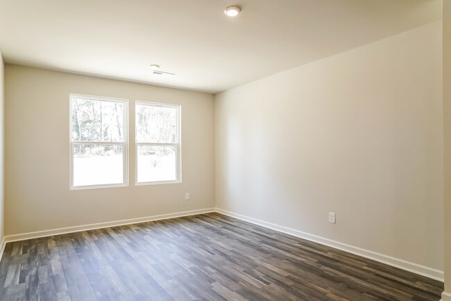 Photo - 2171 Bayside St SW