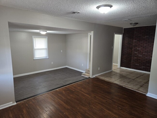Photo - 3906 Hammett Dr